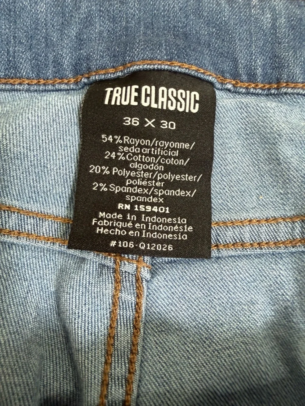 Men's Straight-Leg Blue Jeans — Classic Everyday Denim